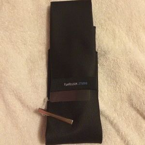 Van Heusen black tie