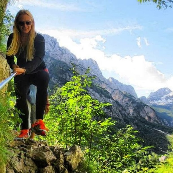 Meet your Posher, Jessica - Picture 5 of 9