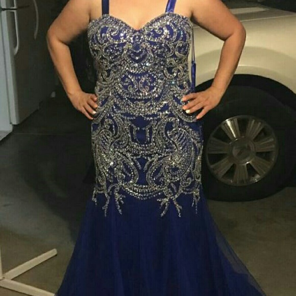 Special occasion dress - Picture 3 of 3