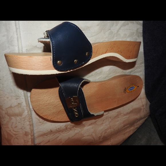 scholl leather exercise sandals