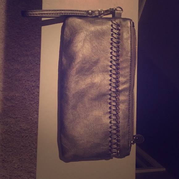 Cache wristlet - Picture 1 of 3