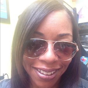 Meet your Posher, Yolanda