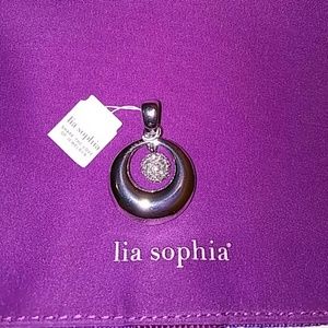 NWT Gorgeous Lia Sophia Pendant