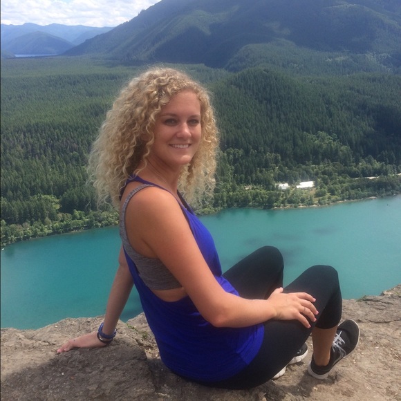 Lauren ☀️ - Picture 3 of 3