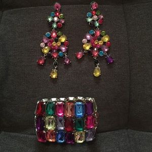Set of earrings and bracelet