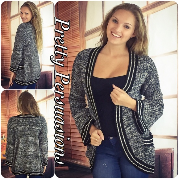 NWT Black & White Striped Bell Sleeve Cardigan - Picture 7 of 8