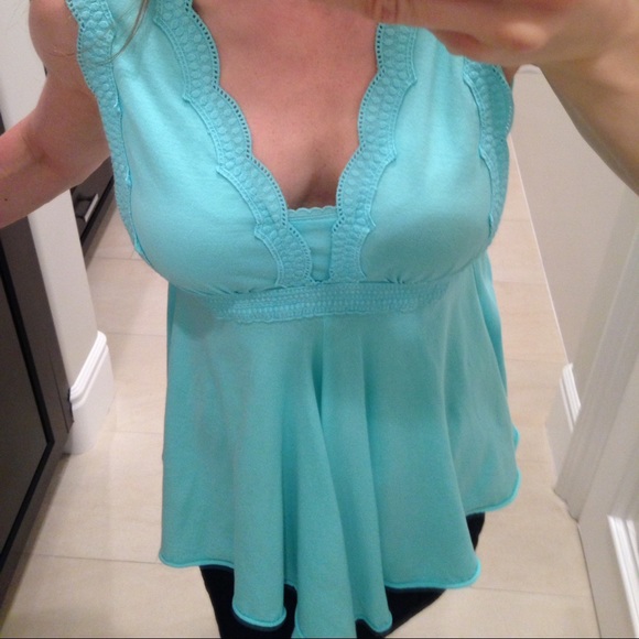 Beautiful turquoise blue ZARA top - Picture 2 of 4