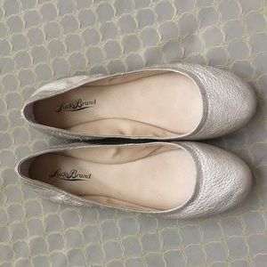 Lucky brand leather flats 6.5