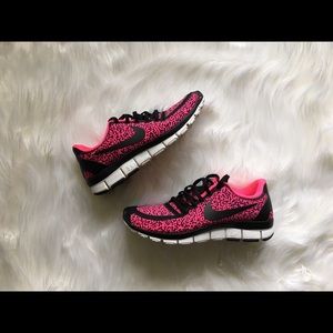 Nike FREE 5.0 size 8.0 pink/black leopard print