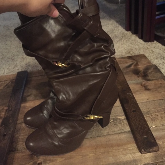 Brown slouchy boots