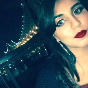 Meet your Posher, Syeda