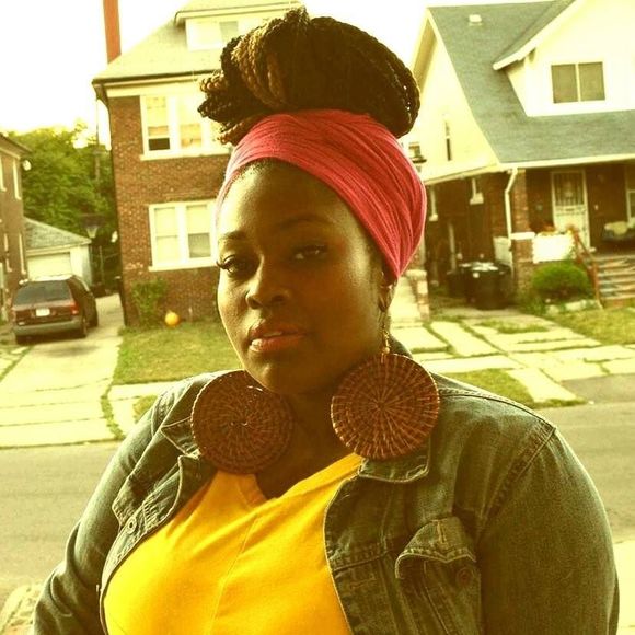Meet your Posher, Akilah - Picture 1 of 1