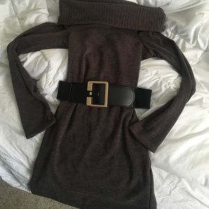 Long sleeve sweater shirt with belt