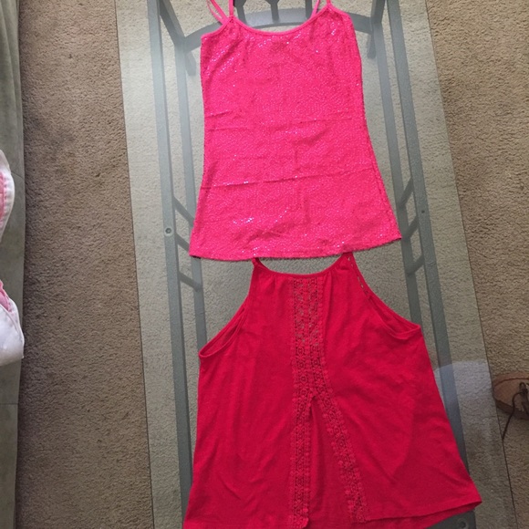 Set Of 2~ Sz S~Way Cute Tanks - Picture 1 of 4