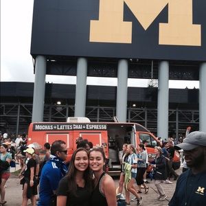 Meet your Posher, Brenna