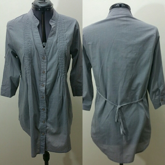 Gray long sleeve tunic M
