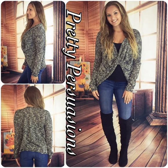 SOLD OUT  💞Black Gray Slub Knit Draped Knit Top - Picture 2 of 4