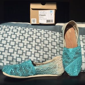 Lace Toms