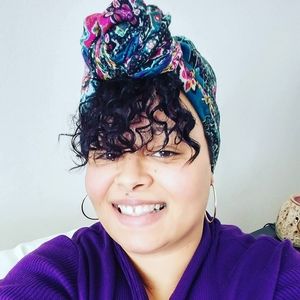 Meet your Posher, Crystal