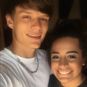 Meet your Posher, Danni