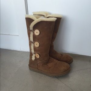 Tall Uggs size 9.5