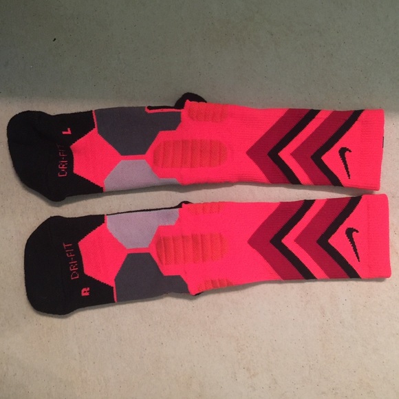 Nike Hyper Elite. Size Medium.