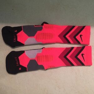 Nike Hyper Elite. Size Medium.