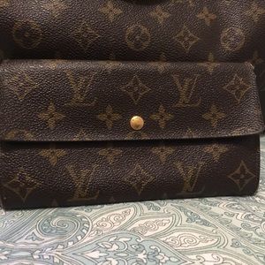 Authentic. Louis Vuitton Wallet