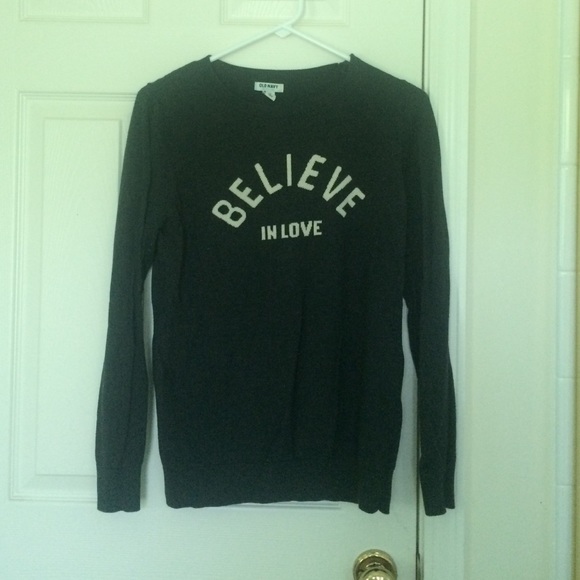 🎈LAST CALL🎈Old Navy Believe In Love Sweater
