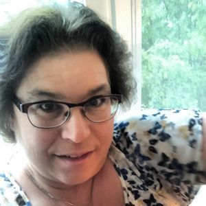 Meet your Posher, Lisa