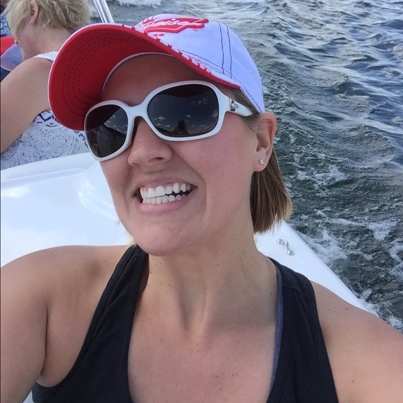 Meet your Posher, Shelby - Picture 1 of 1