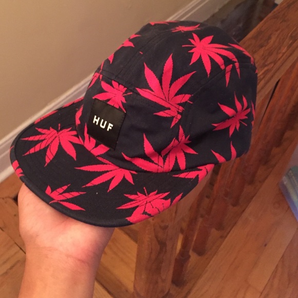 Red and navy Huf adjustable hat - Picture 1 of 4