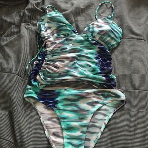 Super Cute Two Piece Swim suit!! 💙💚💙💚