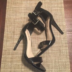 Black chic high heels 👠