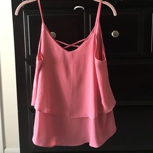 Anabella layered tank