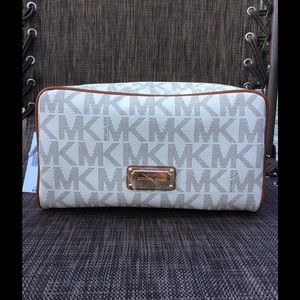 Michael Kors XL Travel Pouch