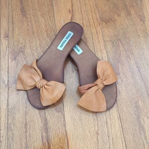 Steve Madden bow leather cognac sandals