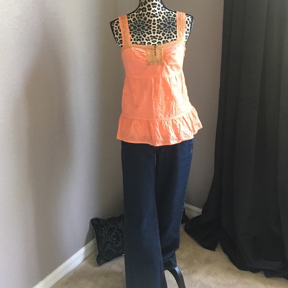 Gorgeous Express Top - Picture 1 of 4