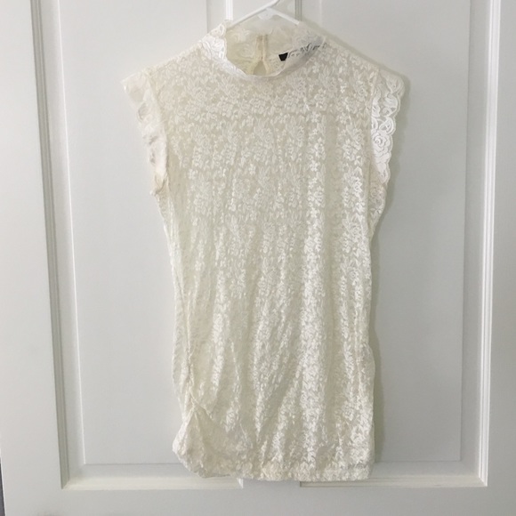 Cute Lacey high neck top