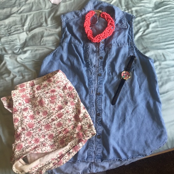 Chambray sleeveless top