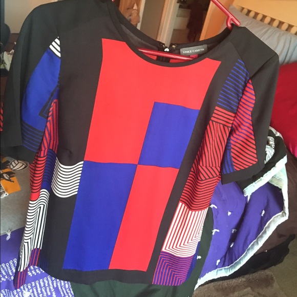 Vince Camuto short sleeve Colorblock blouse.