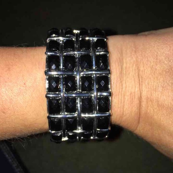 NWT White House Black Market Beautiful Bracelet.