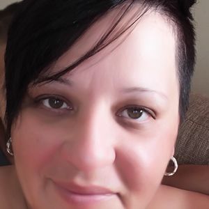 Meet your Posher, Dania