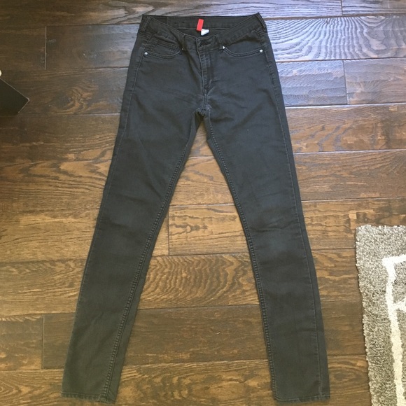 Black H&M skinny jeans