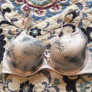 Victoria's Secret  Body By Victoria 34D bra