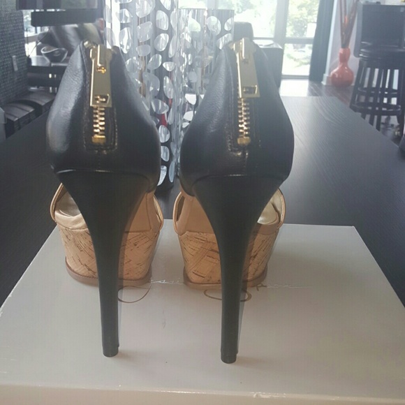 Jessica  Simpson pearlized sand and black size 8.5 - Picture 2 of 4