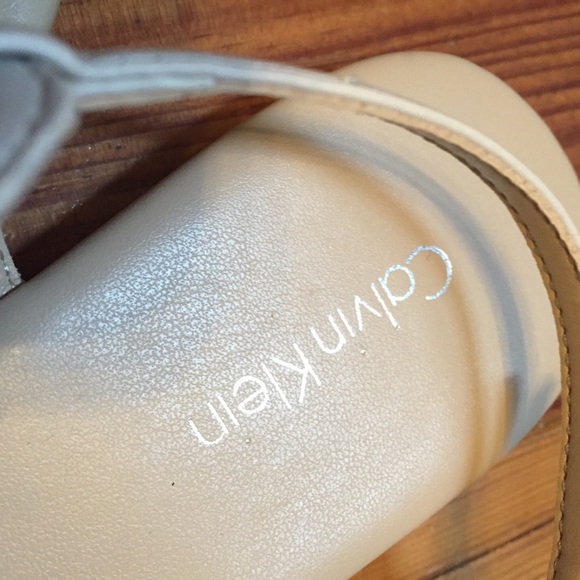 NWOT Calvin Klein Sandals - Picture 2 of 3