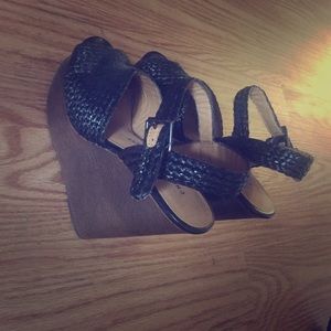 Black and brown wedges