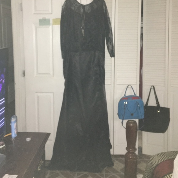 Prom Dress, hangs low in back, short in front.