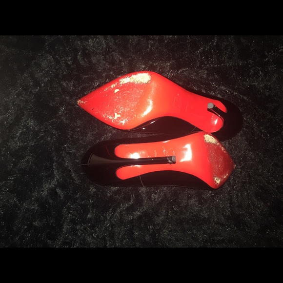 Authentic Christian Louboutins size 40. - Picture 2 of 3